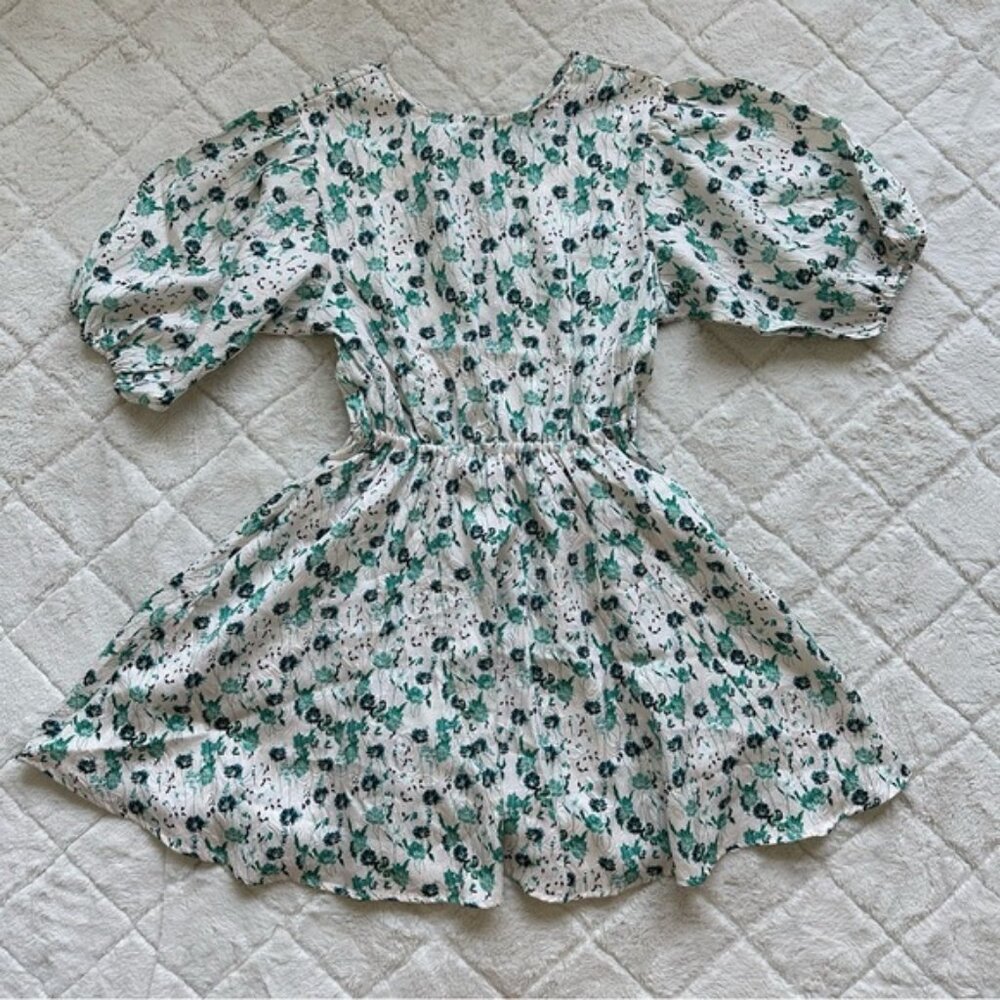 Code X Mode | Elbow Sleeve Floral Open Back Mini Dress | Size Medium - Picture 3 of 10